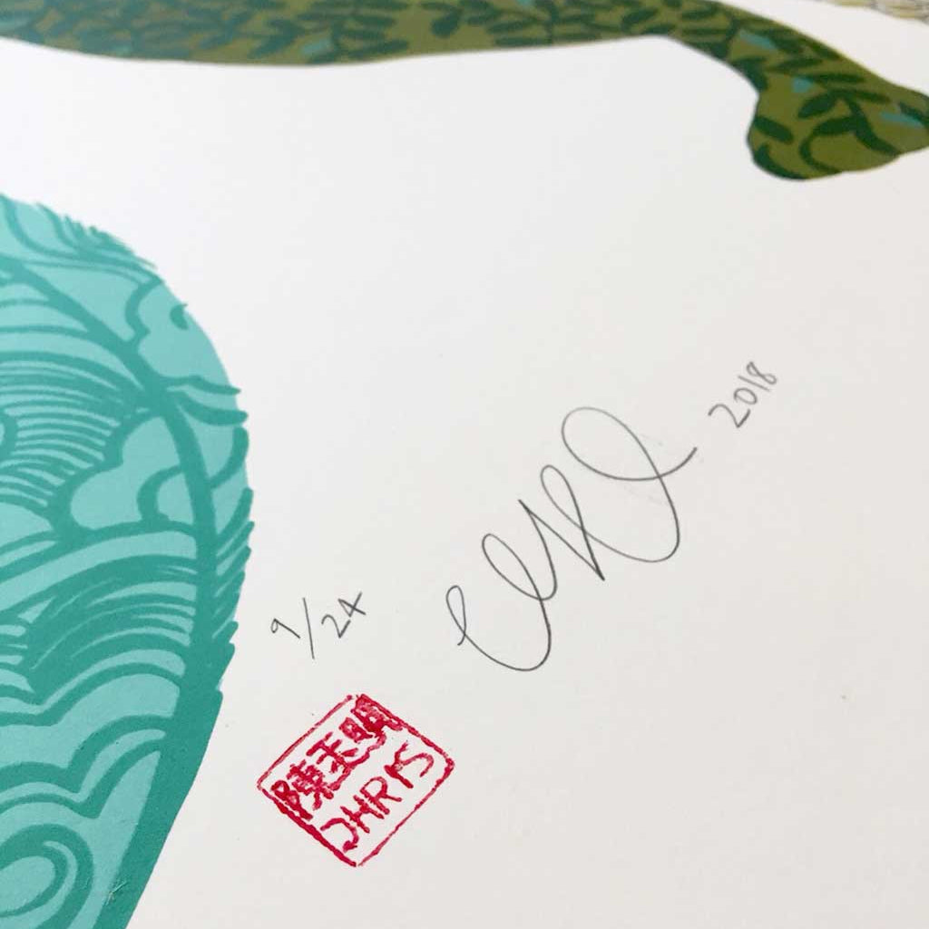 To celebrate 2018 Year of the Dog, Chris collaborated with the studio of JojoKOBE Gallery in Chiang Mai to create a special silkscreen print featuring 20 colours.